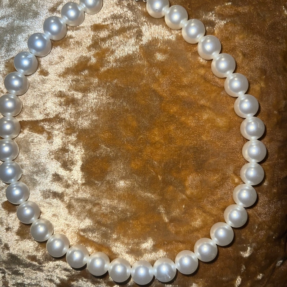 String of pearls necklace